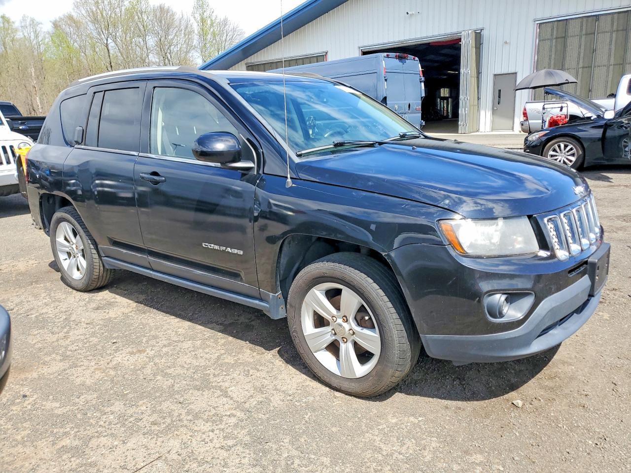 2014 Jeep Compass Latitude - Фото 4