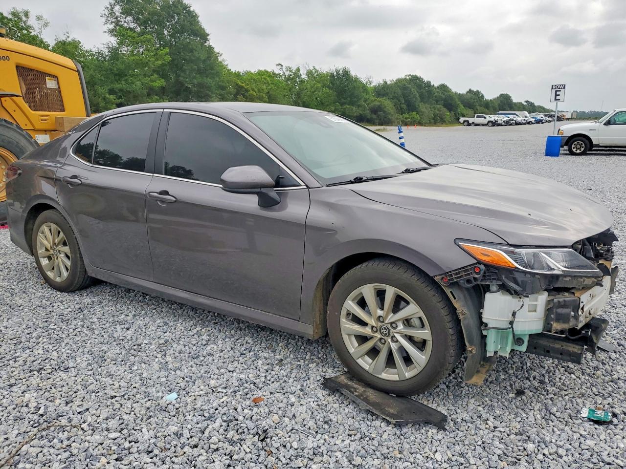 2024 Toyota Camry Le - Image 4