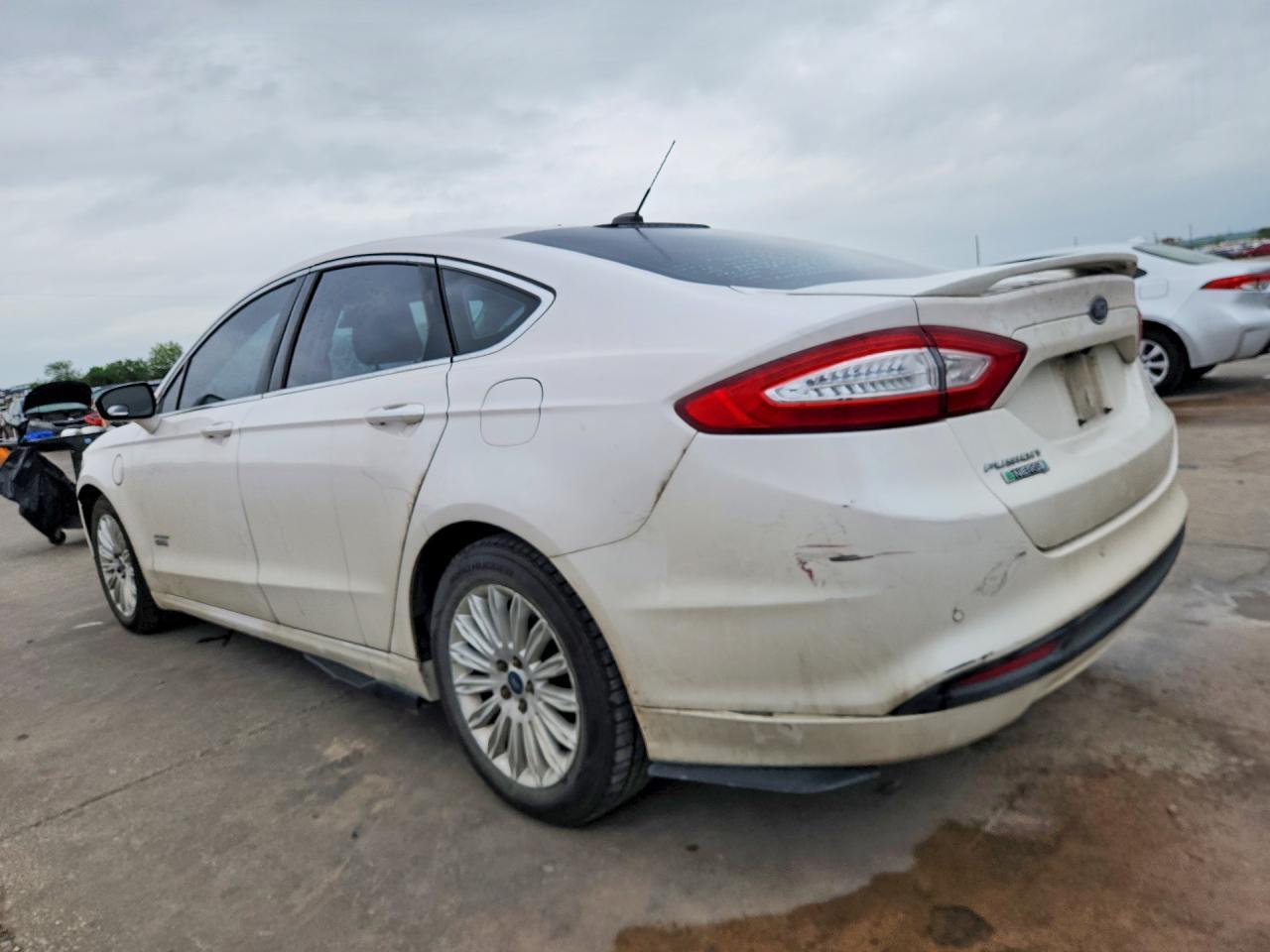 2016 Ford Fusion Se Phev - Image 2