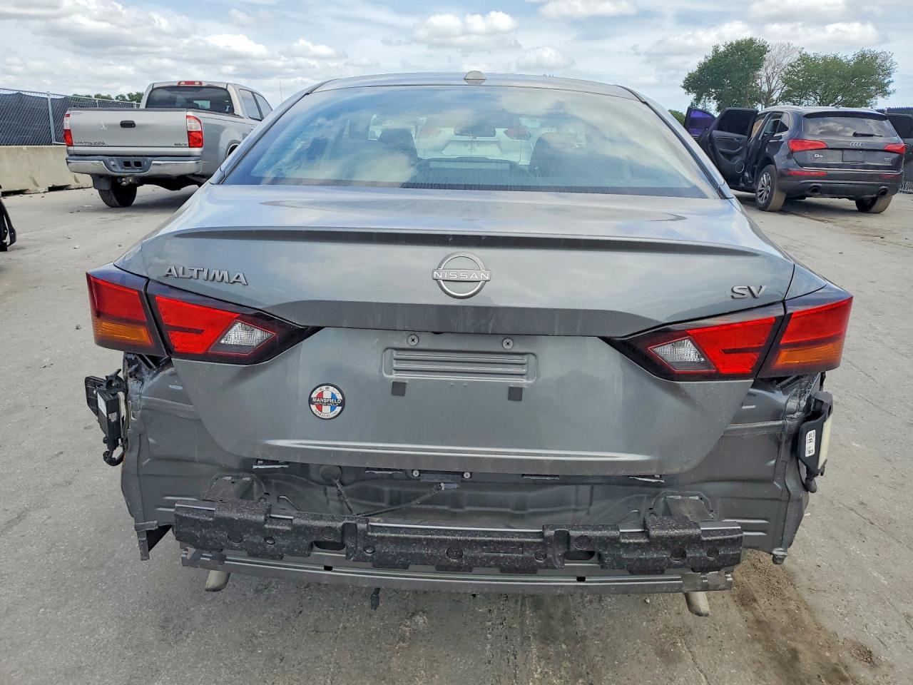 2023 Nissan Altima Sv - Image 6