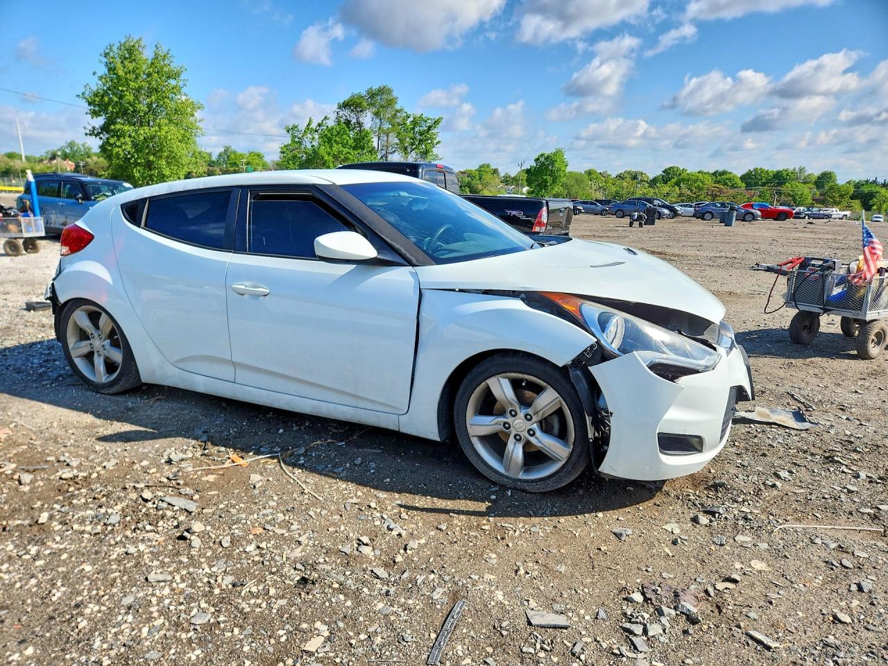 2014 Hyundai Veloster Base - Фото 4