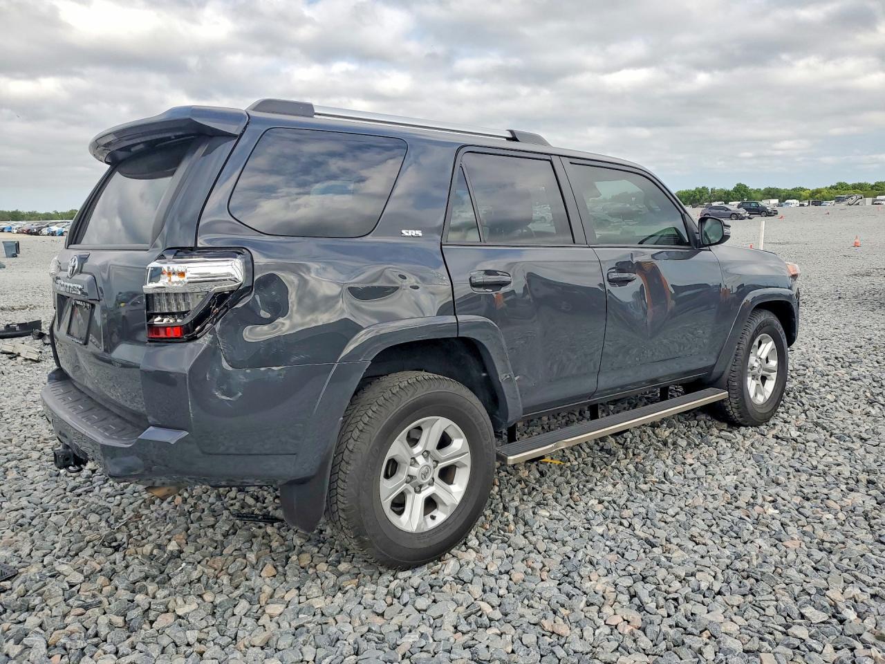 2024 Toyota 4Runner Sr5 Premium - Image 3