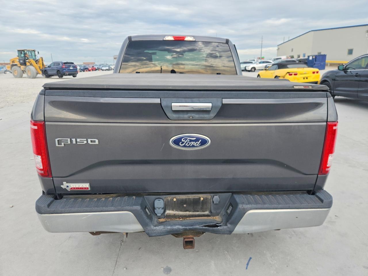 2015 Ford F150 Super Cab - Фото 6