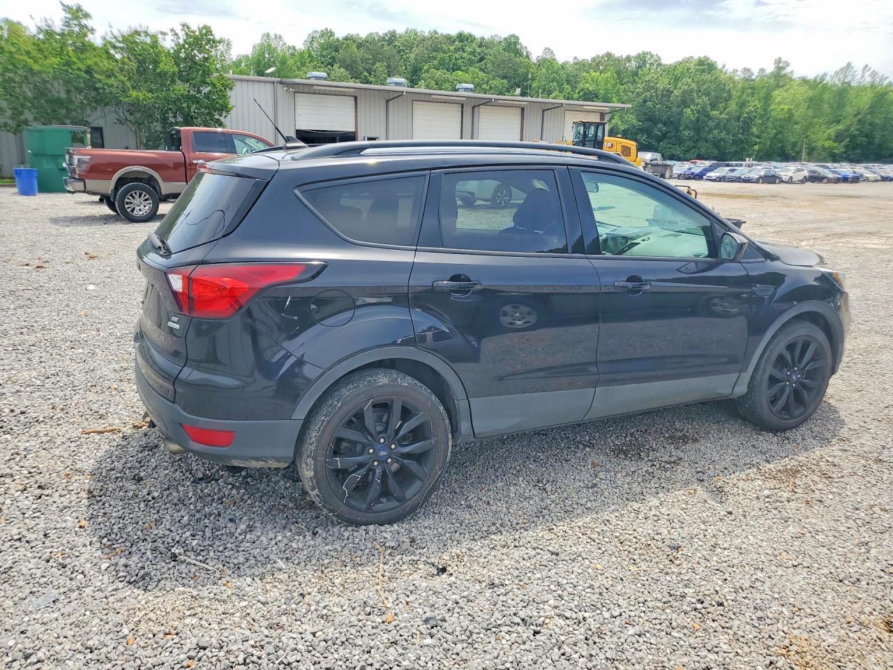 2019 Ford Escape Se - Image 3