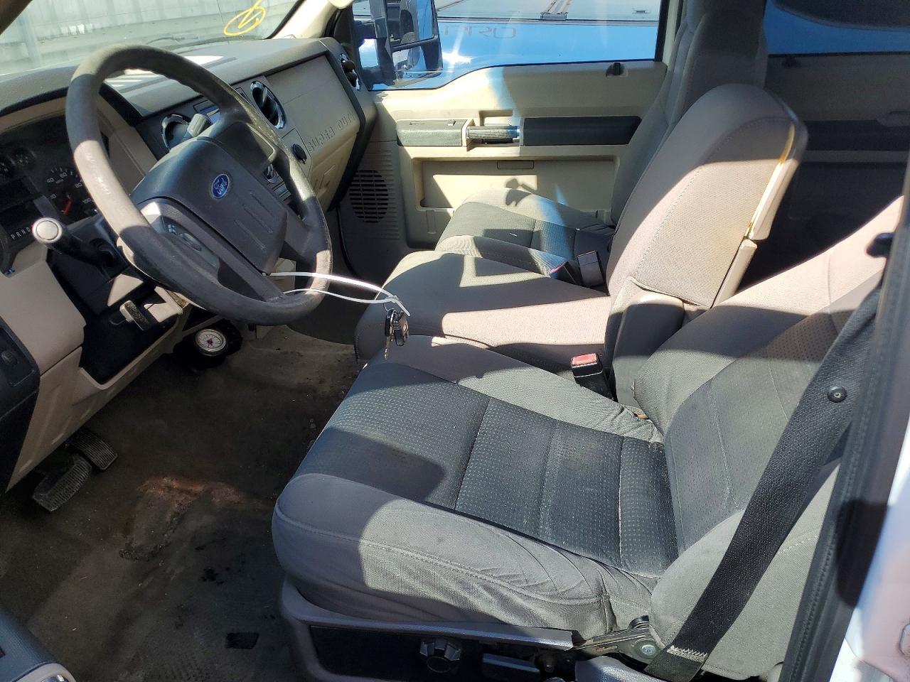 2010 Ford F250 Super Duty - Image 7