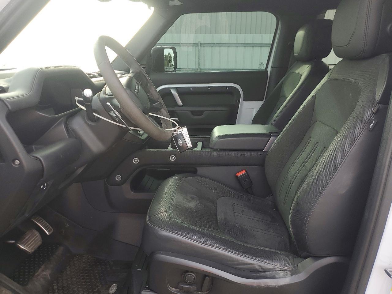2022 Land Rover Defender 90 - Image 7