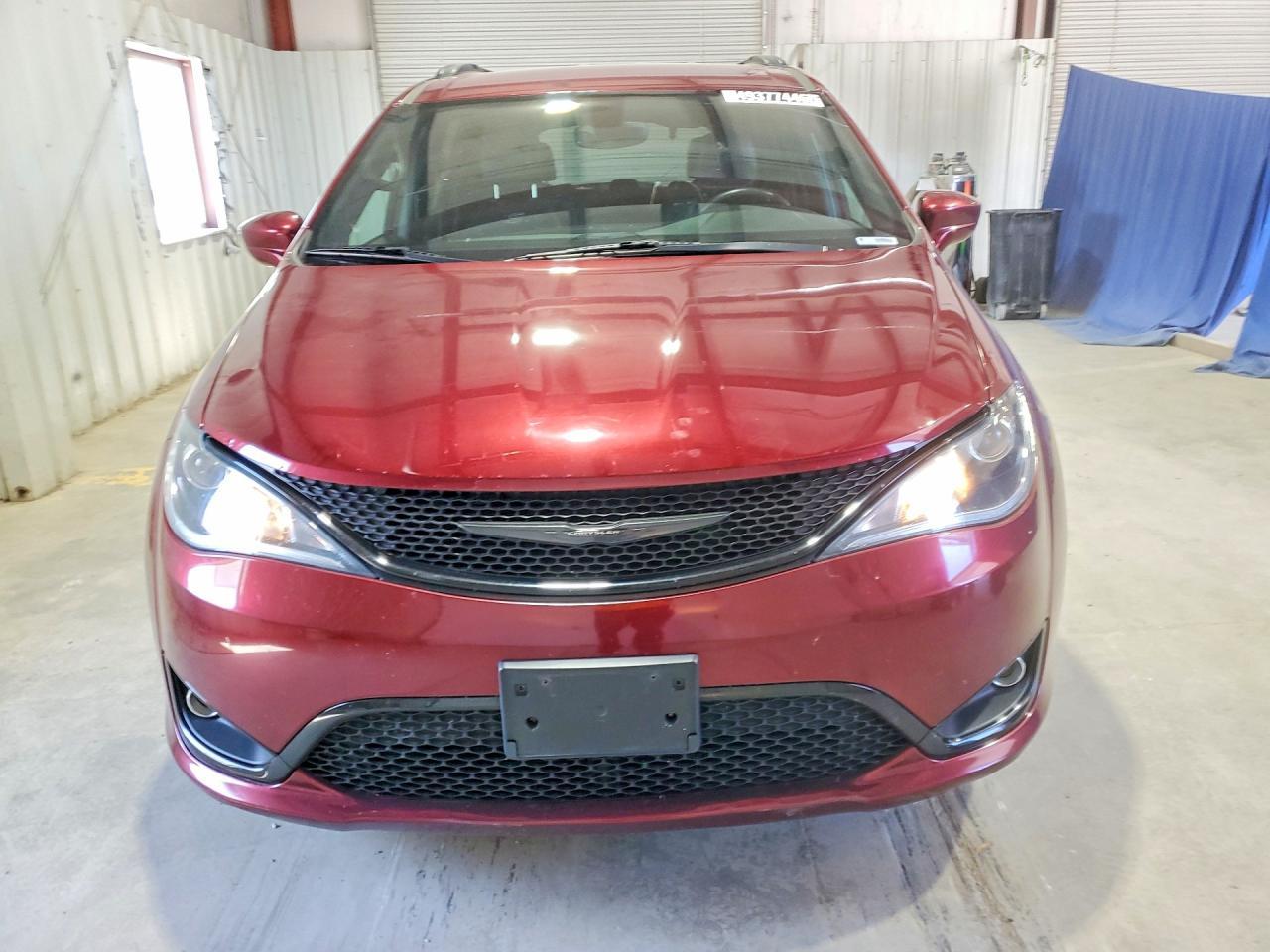 2018 Chrysler Pacifica Touring L - Фото 5