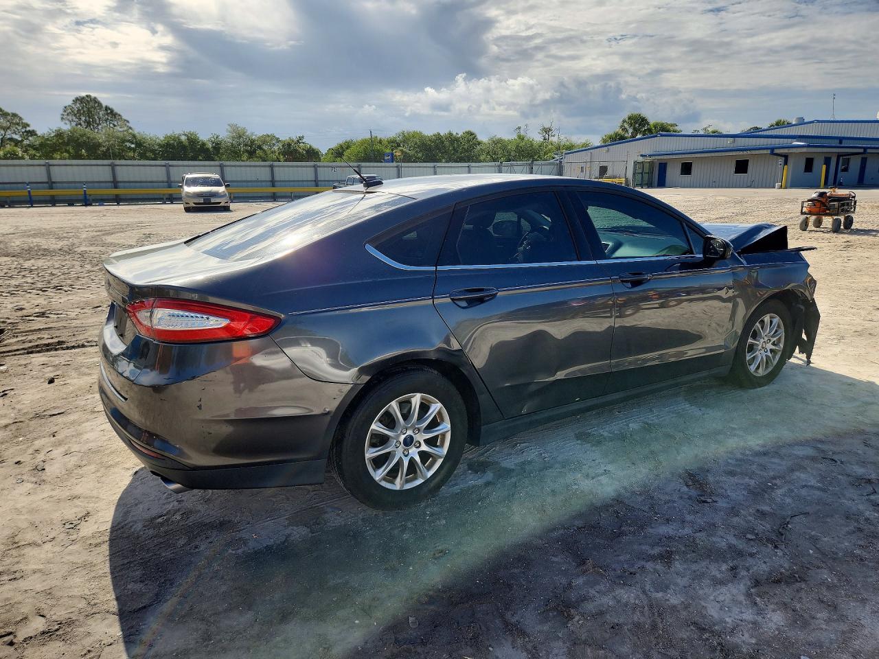 2016 Ford Fusion S - Image 3