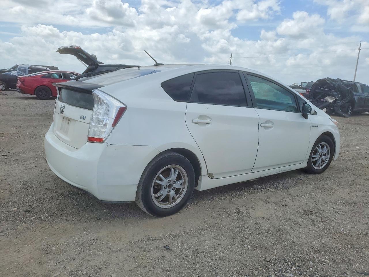 2010 Toyota Prius - Image 3