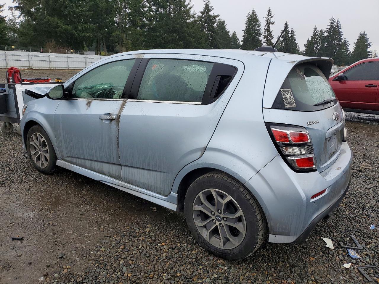 2018 Chevrolet Sonic Lt - Фото 2