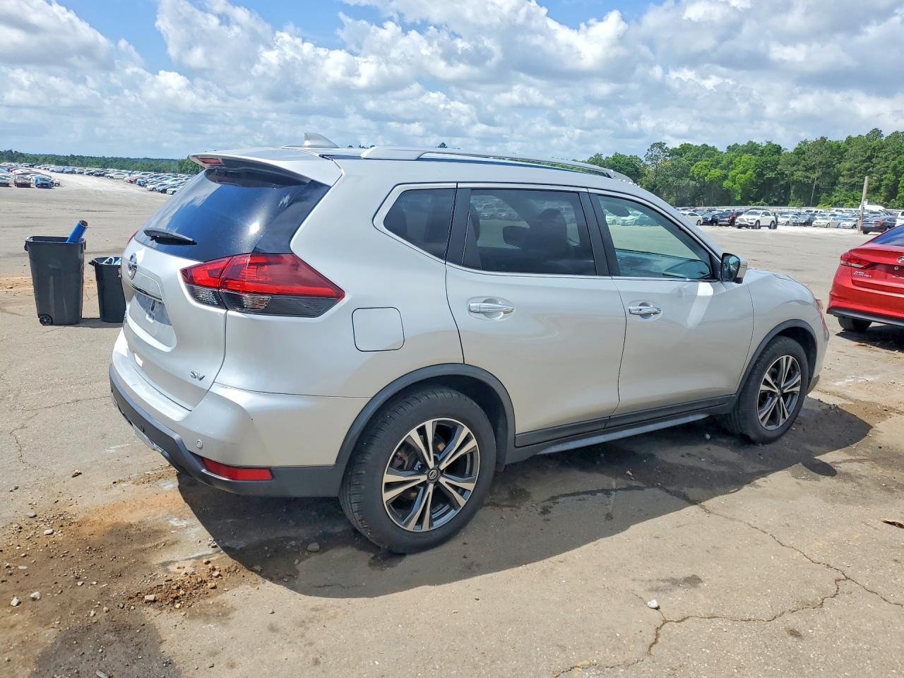 2019 Nissan Rogue Sv - Image 3
