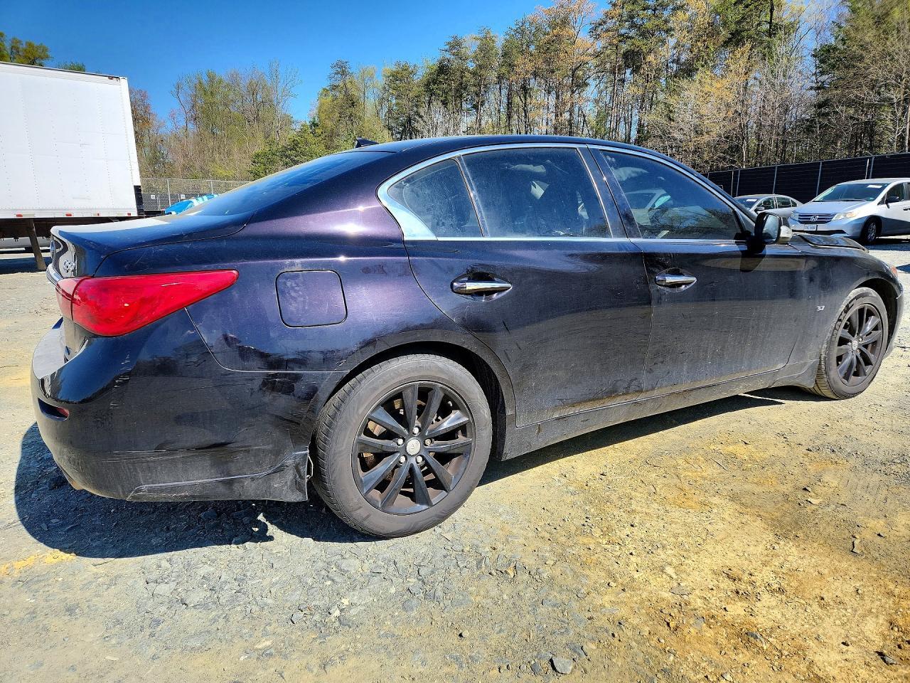2015 Infiniti Q50 Premium - Фото 3