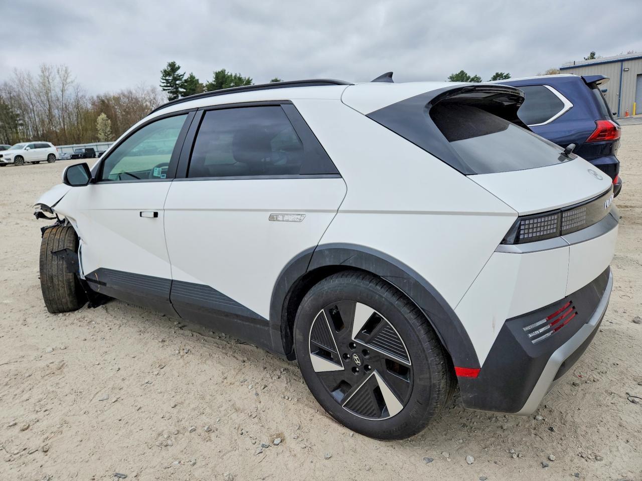 2025 Hyundai Ioniq 5 Sel - Image 2