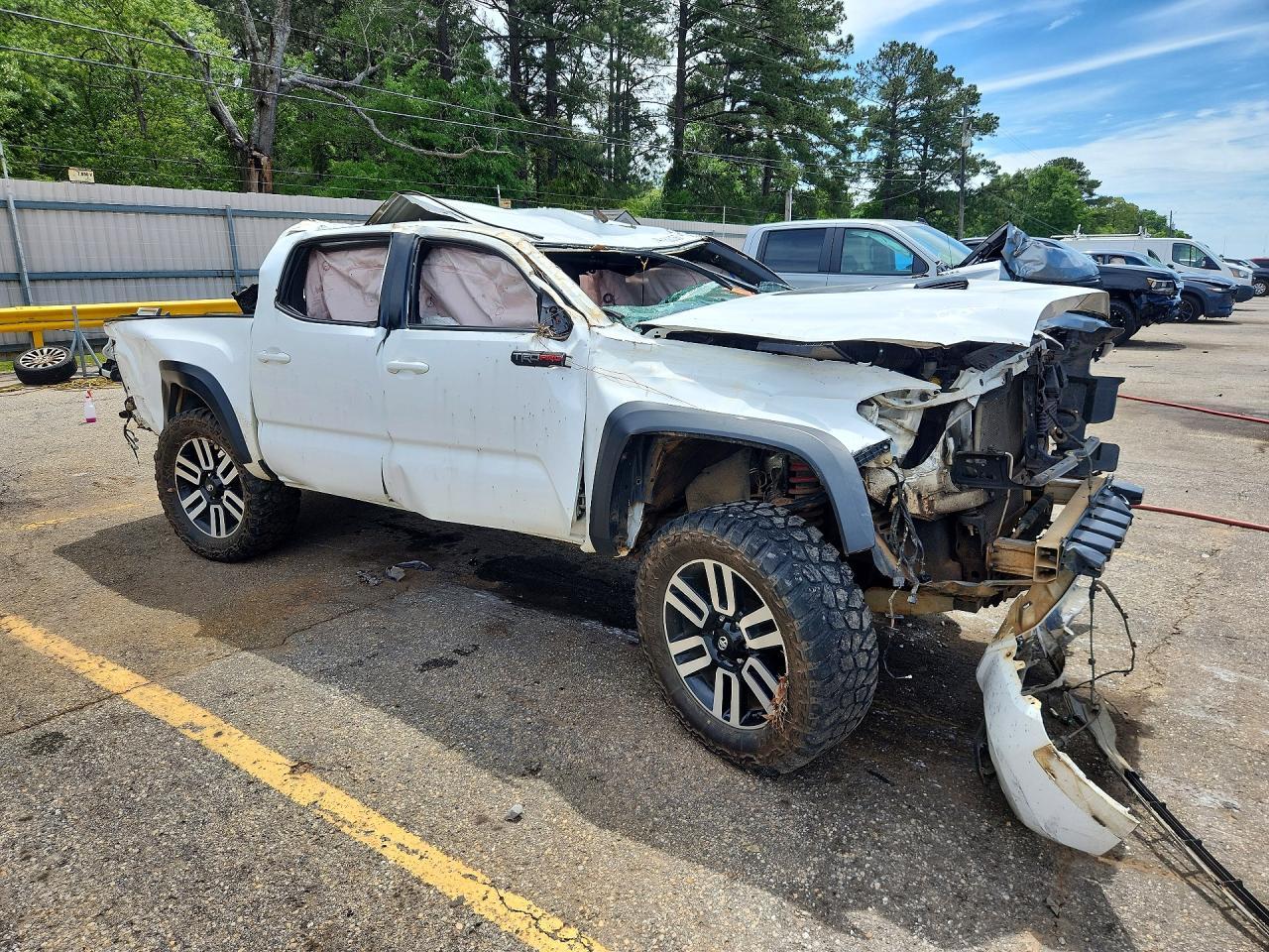 2017 Toyota Tacoma Trd Pro - Image 4