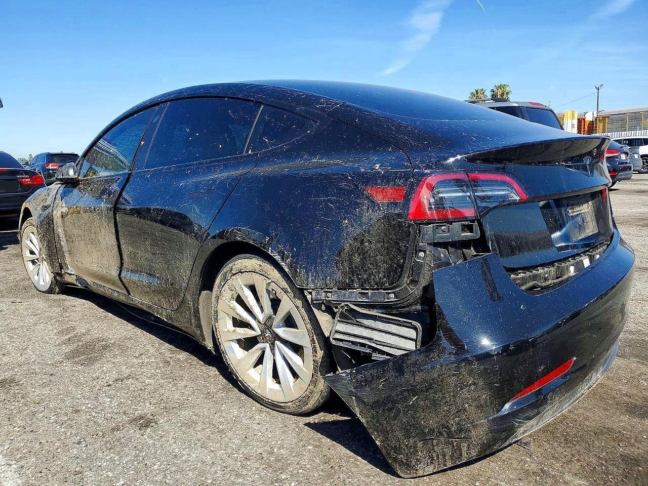 2023 Tesla Model 3 - Image 2