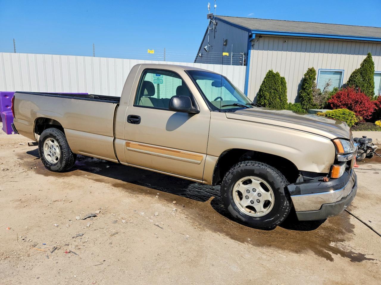 2004 Chevrolet Silverado C1500 - Image 4