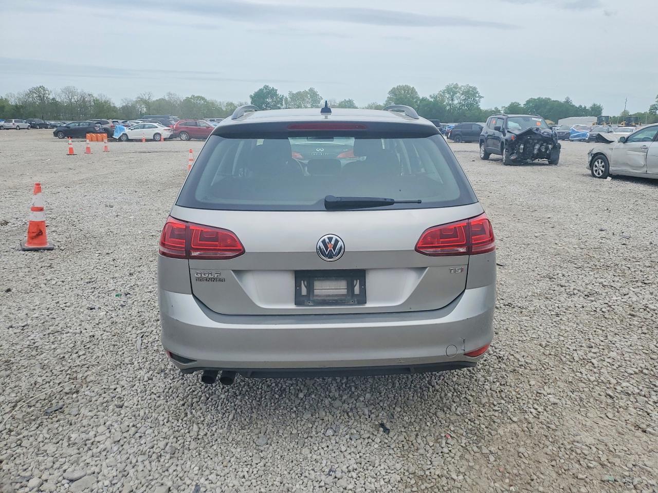 2017 Volkswagen Golf Sportwagen S - Фото 6