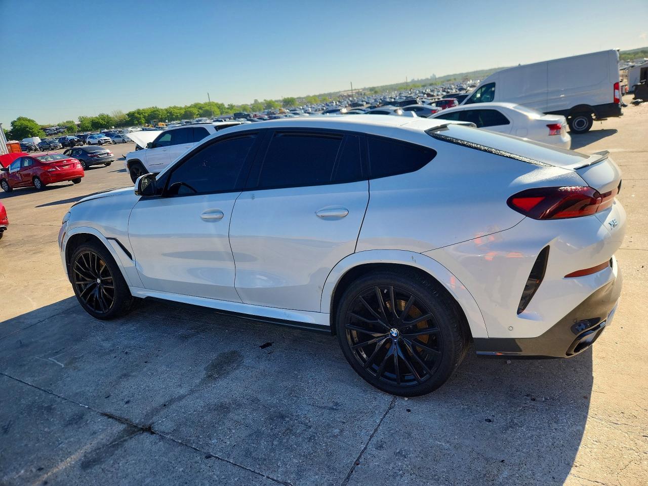 2025 BMW X6 xDrive40I - Фото 2