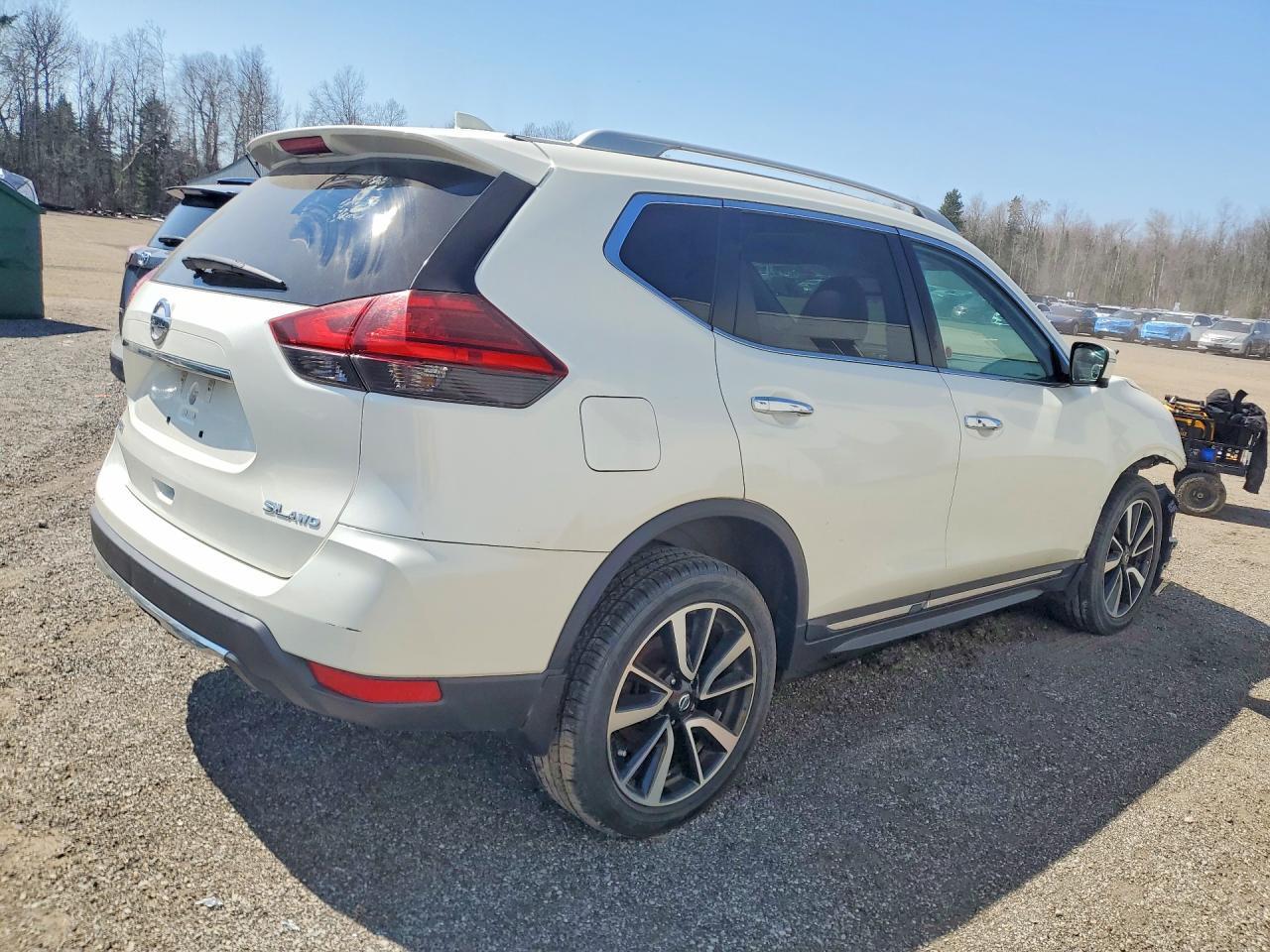 2017 Nissan Rogue Sv - Image 3