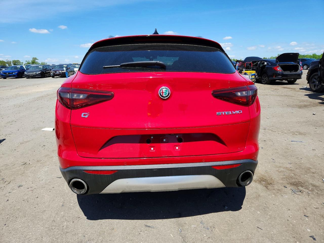 2018 Alfa Romeo Stelvio Ti Luxury - Фото 6