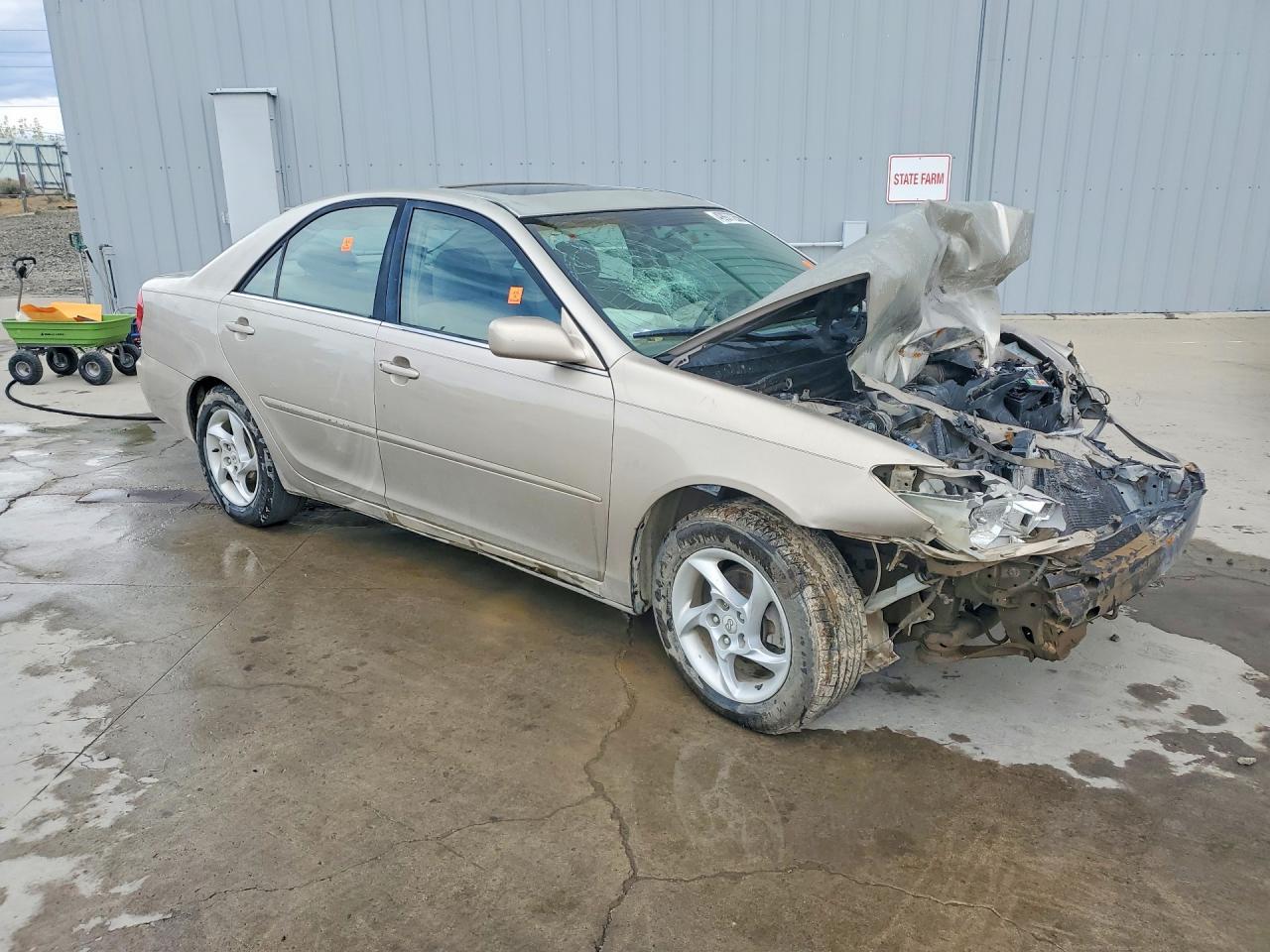 2002 Toyota Camry Le - Фото 4
