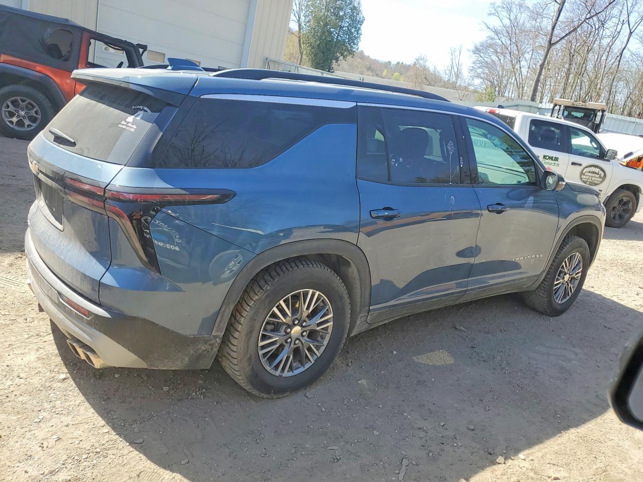 2025 Chevrolet Traverse Lt - Image 3