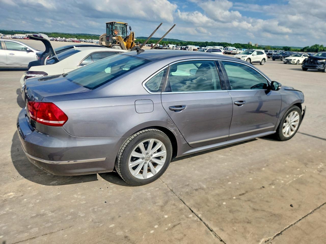 2013 Volkswagen Passat Sel - Фото 3