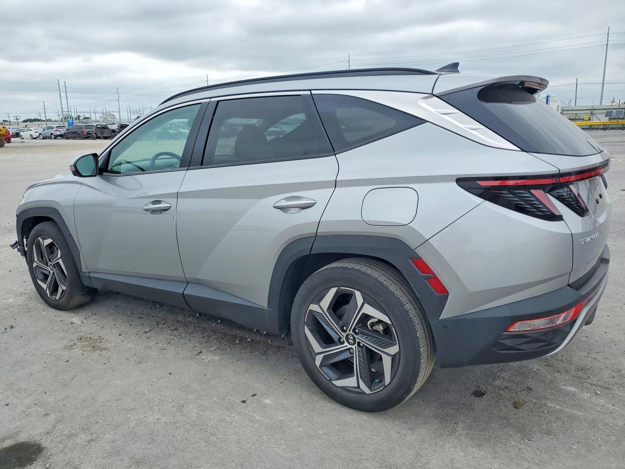 2022 Hyundai Tucson Limited - Image 2