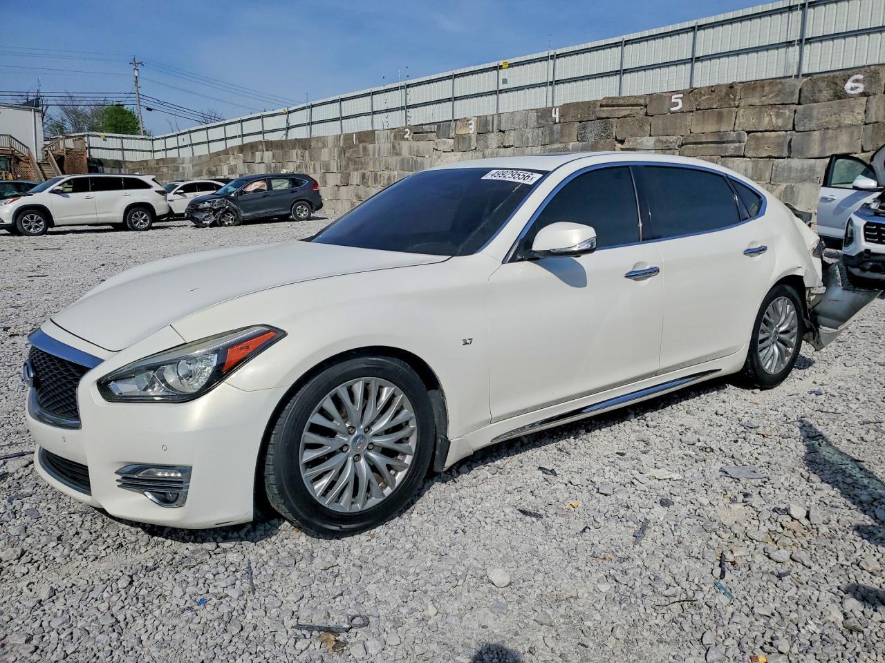 2015 Infiniti Q70L 3.7