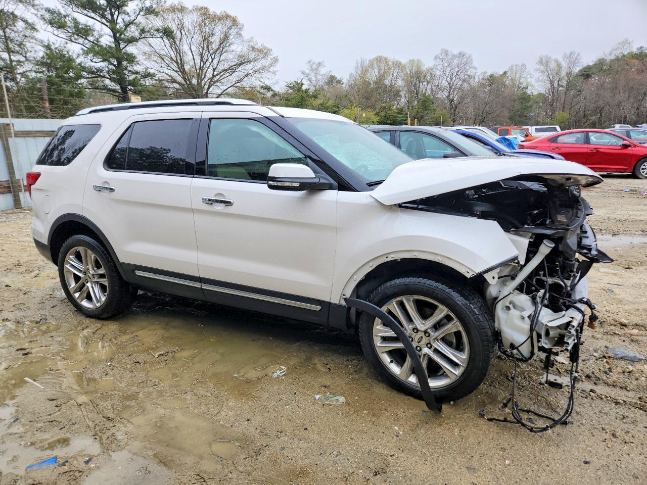 2017 Ford Explorer Limited - Image 4
