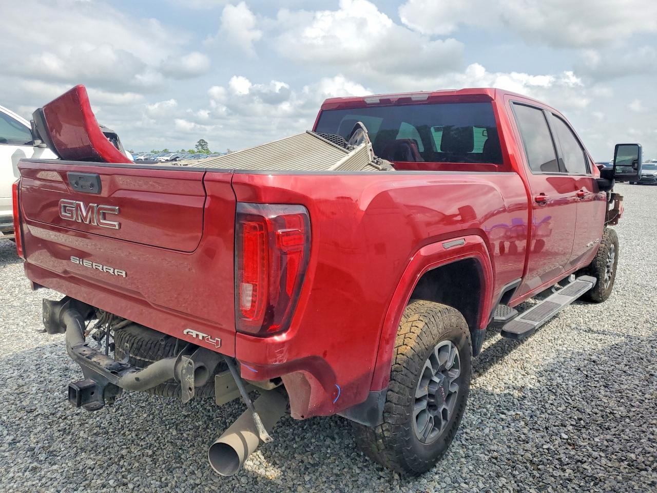2023 GMC Sierra K2500 At4 - Image 3