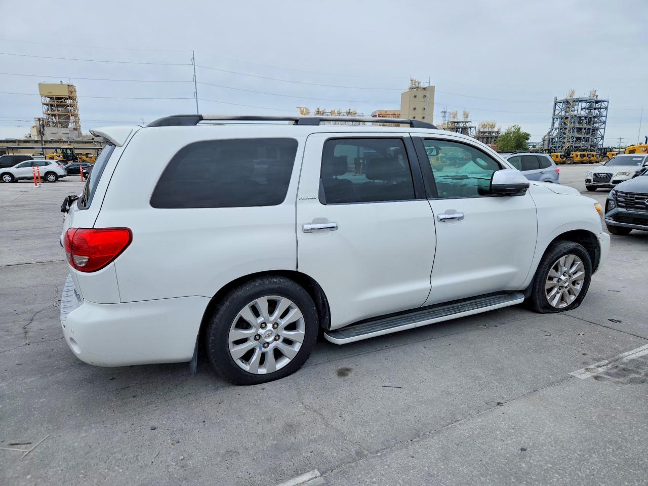 2008 Toyota Sequoia Platinum - Image 3