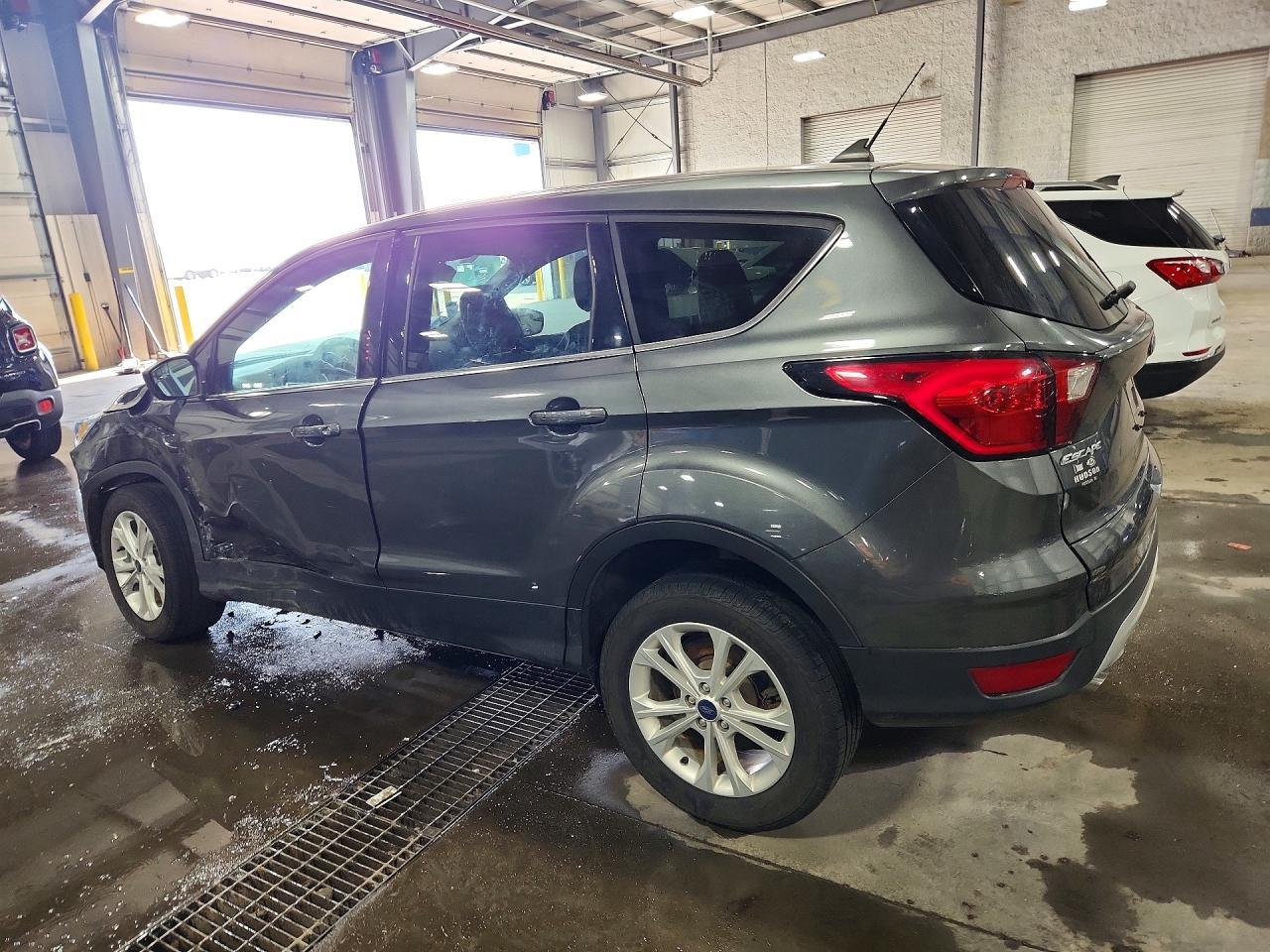 2019 Ford Escape Se - Image 2