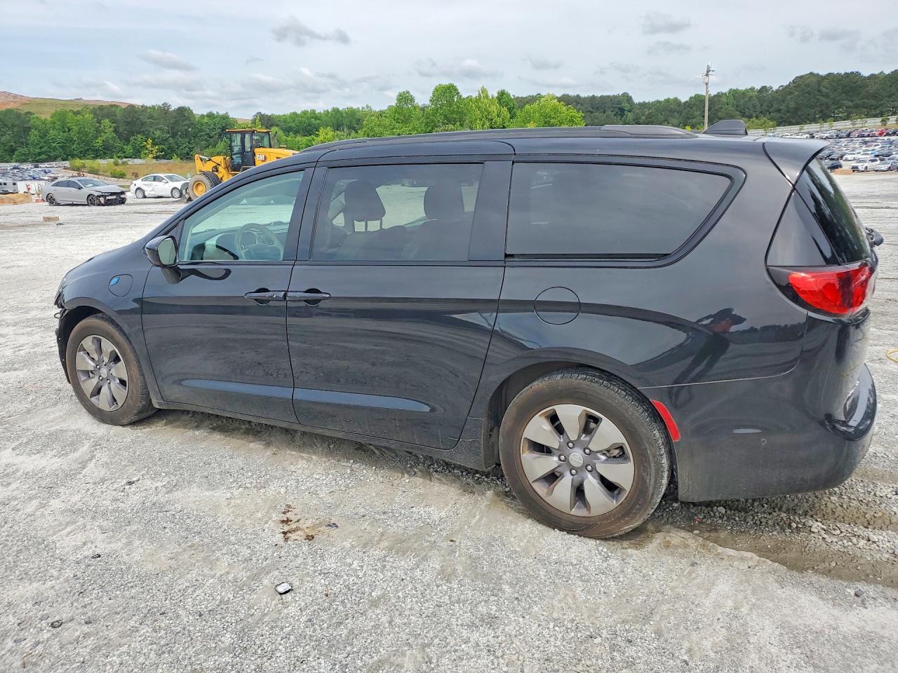 2018 Chrysler Pacifica Hybrid Limited - Фото 2