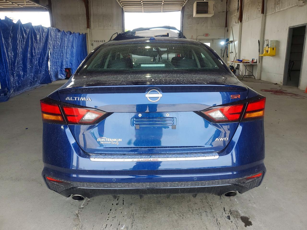 2023 Nissan Altima Sr - Image 6