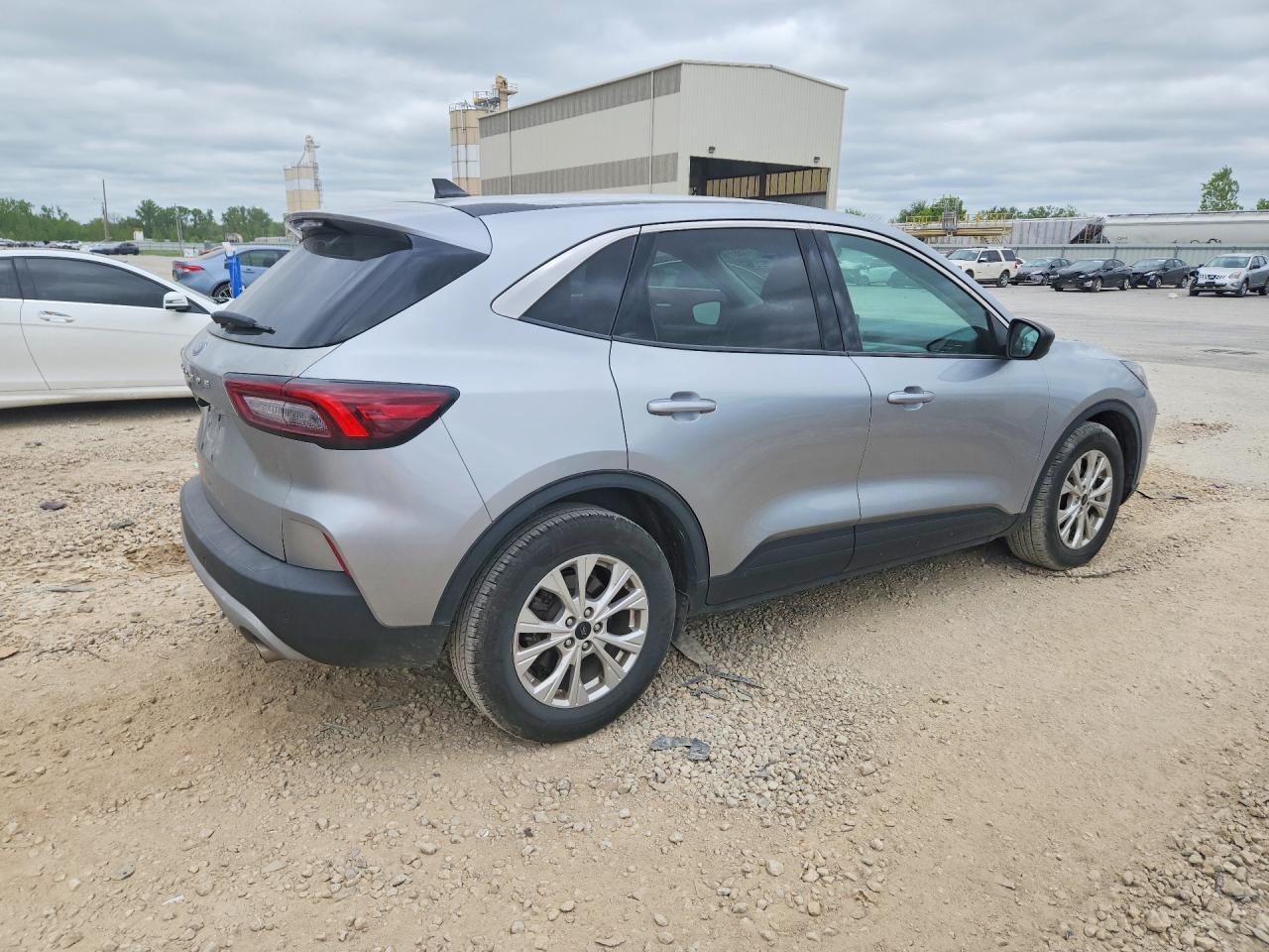 2023 Ford Escape Active - Image 3