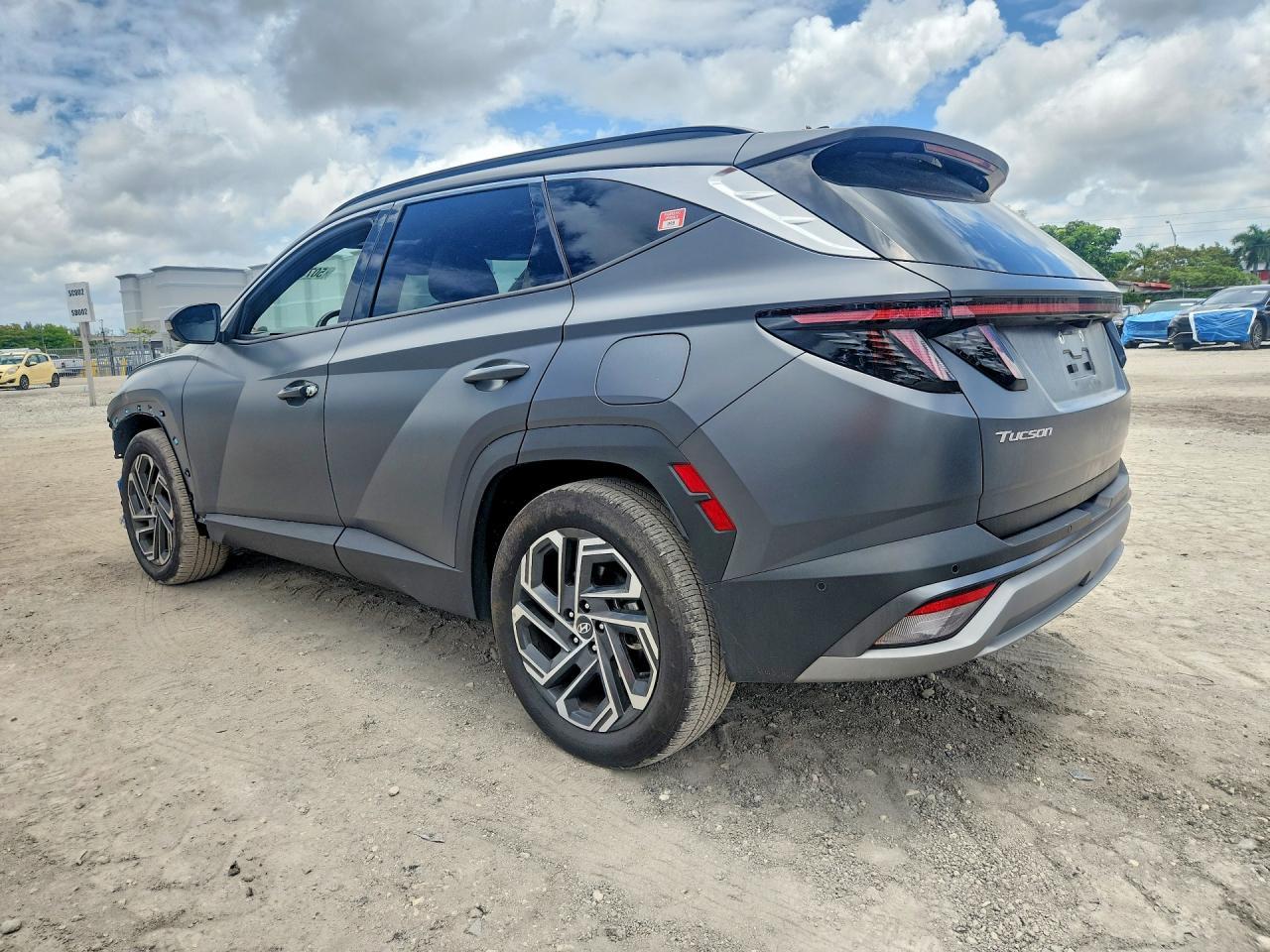 2025 Hyundai Tucson Limited - Image 2