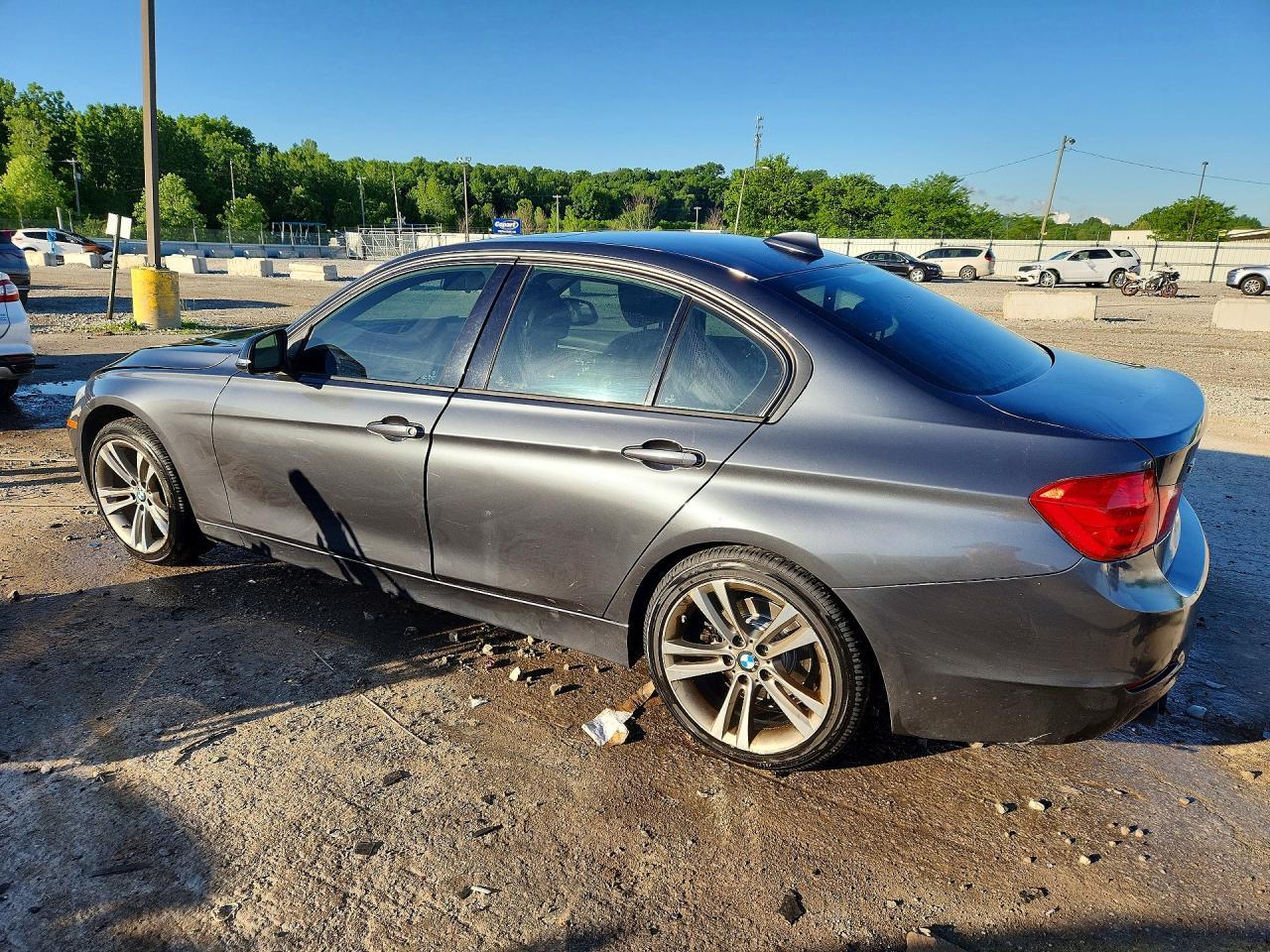 2015 BMW 328 Xi - Image 2