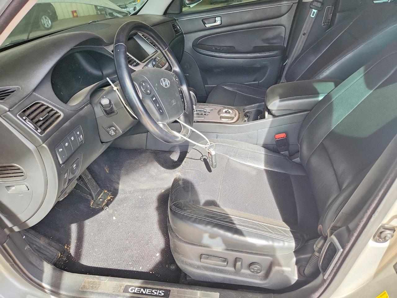 2012 Hyundai Genesis 5.0L R-Spec - Image 7