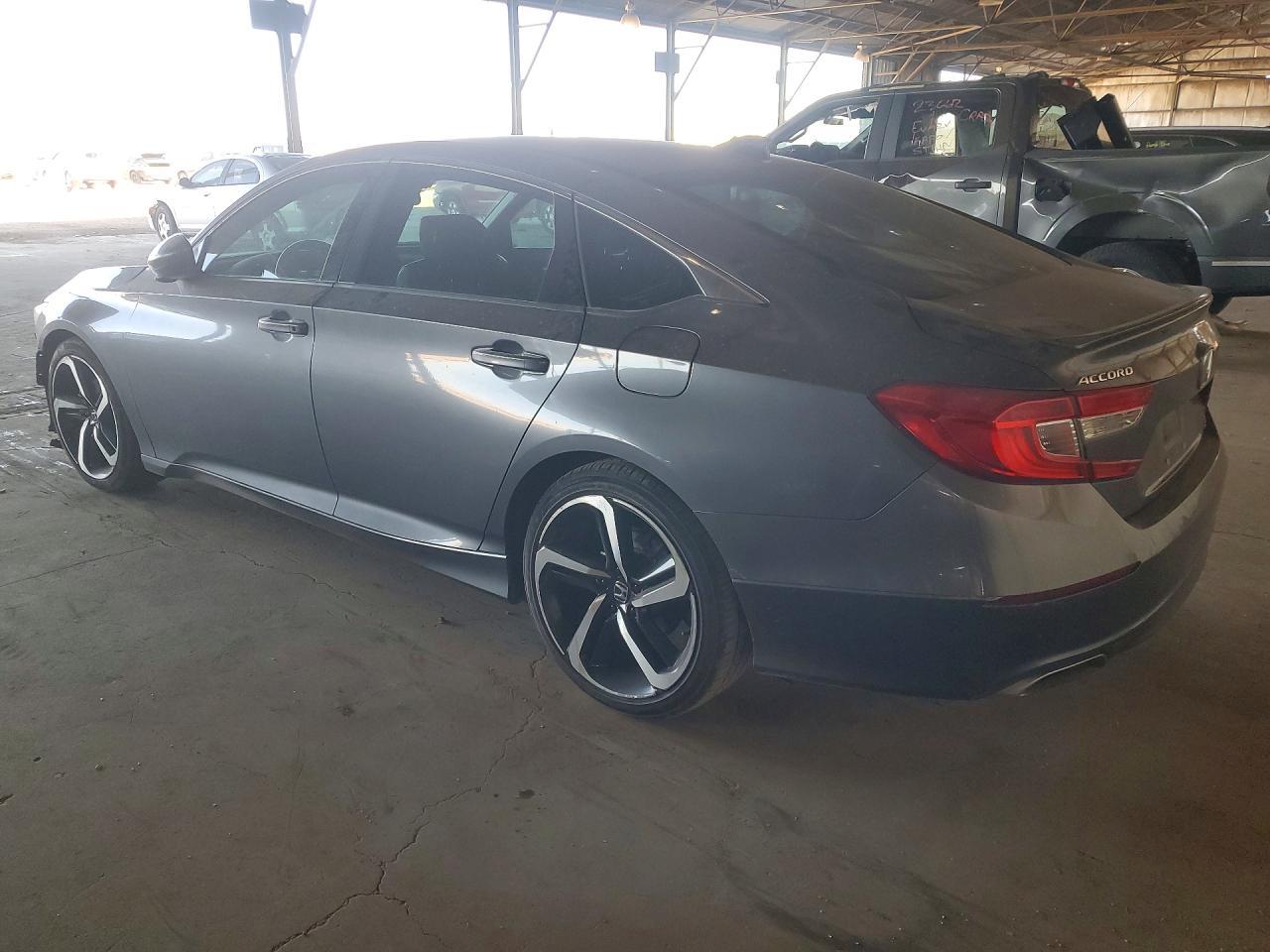 2018 Honda Accord Sport - Image 2