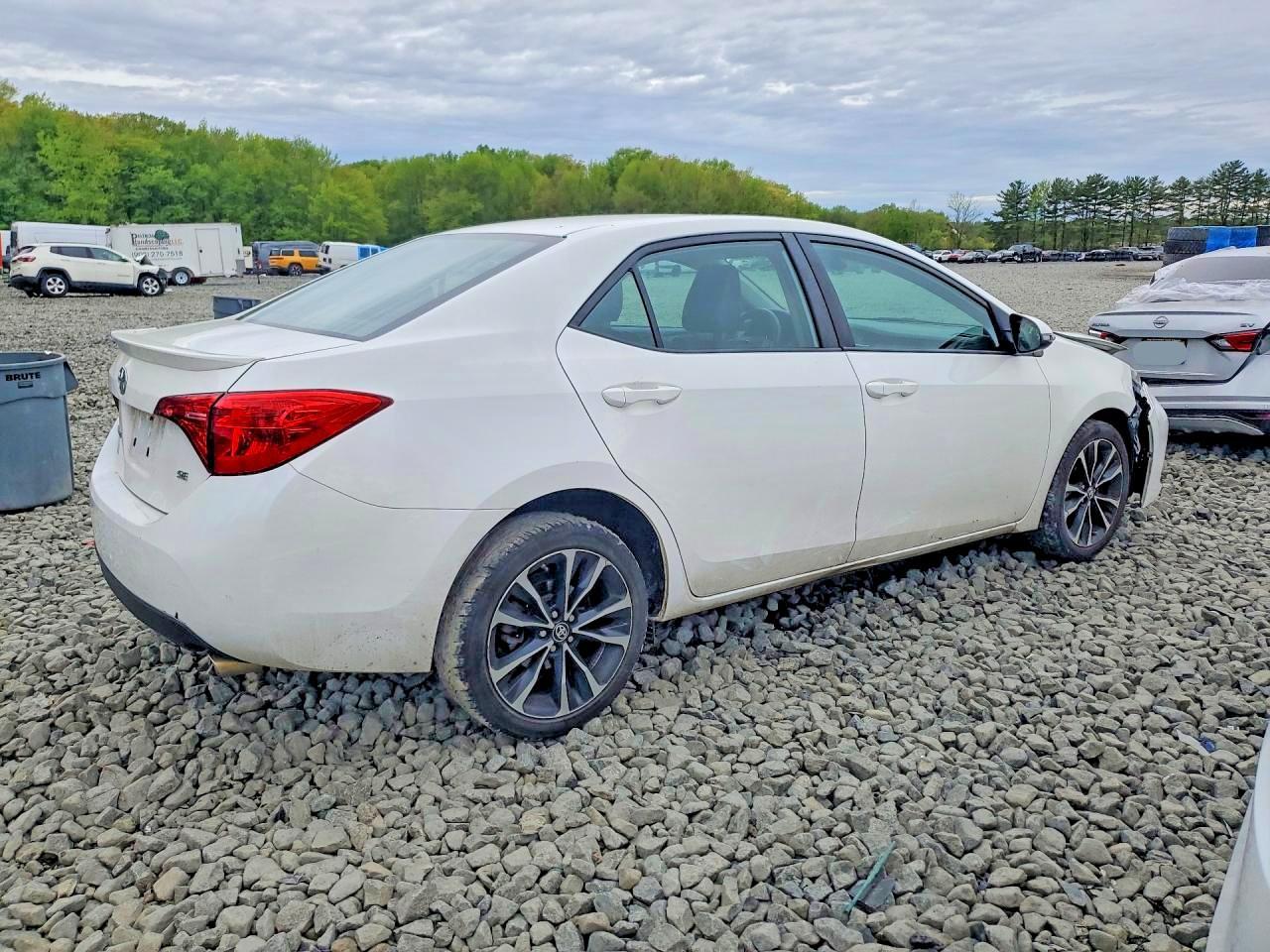 2019 Toyota Corolla Se - Image 3