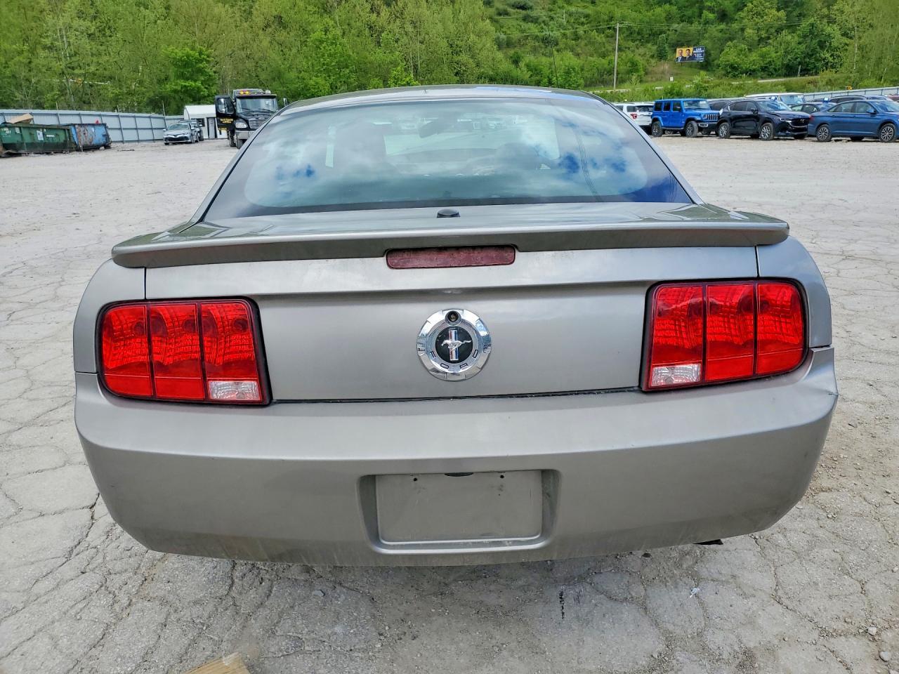 2009 Ford Mustang - Фото 6