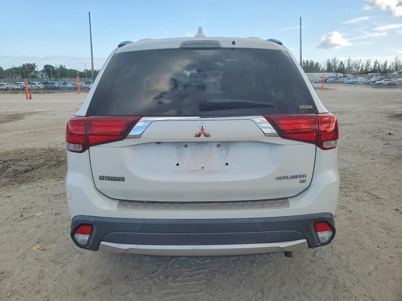 2017 Mitsubishi Outlander Se - Image 6