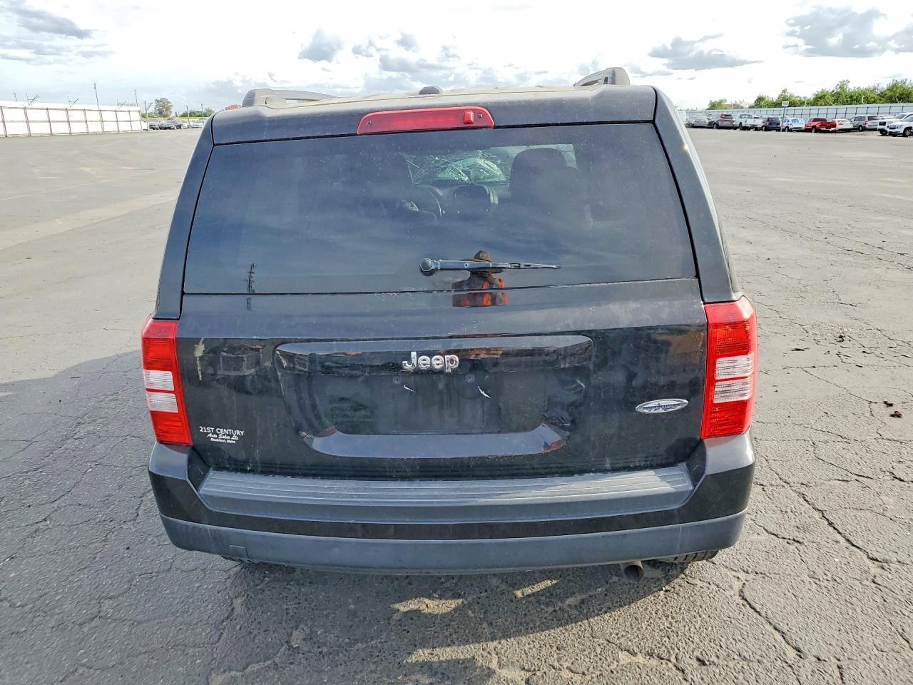 2015 Jeep Patriot Latitude - Фото 6