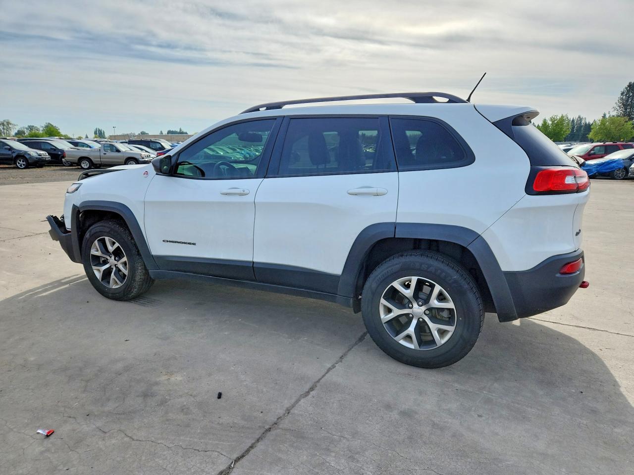 2017 Jeep Cherokee Trailhawk - Image 2