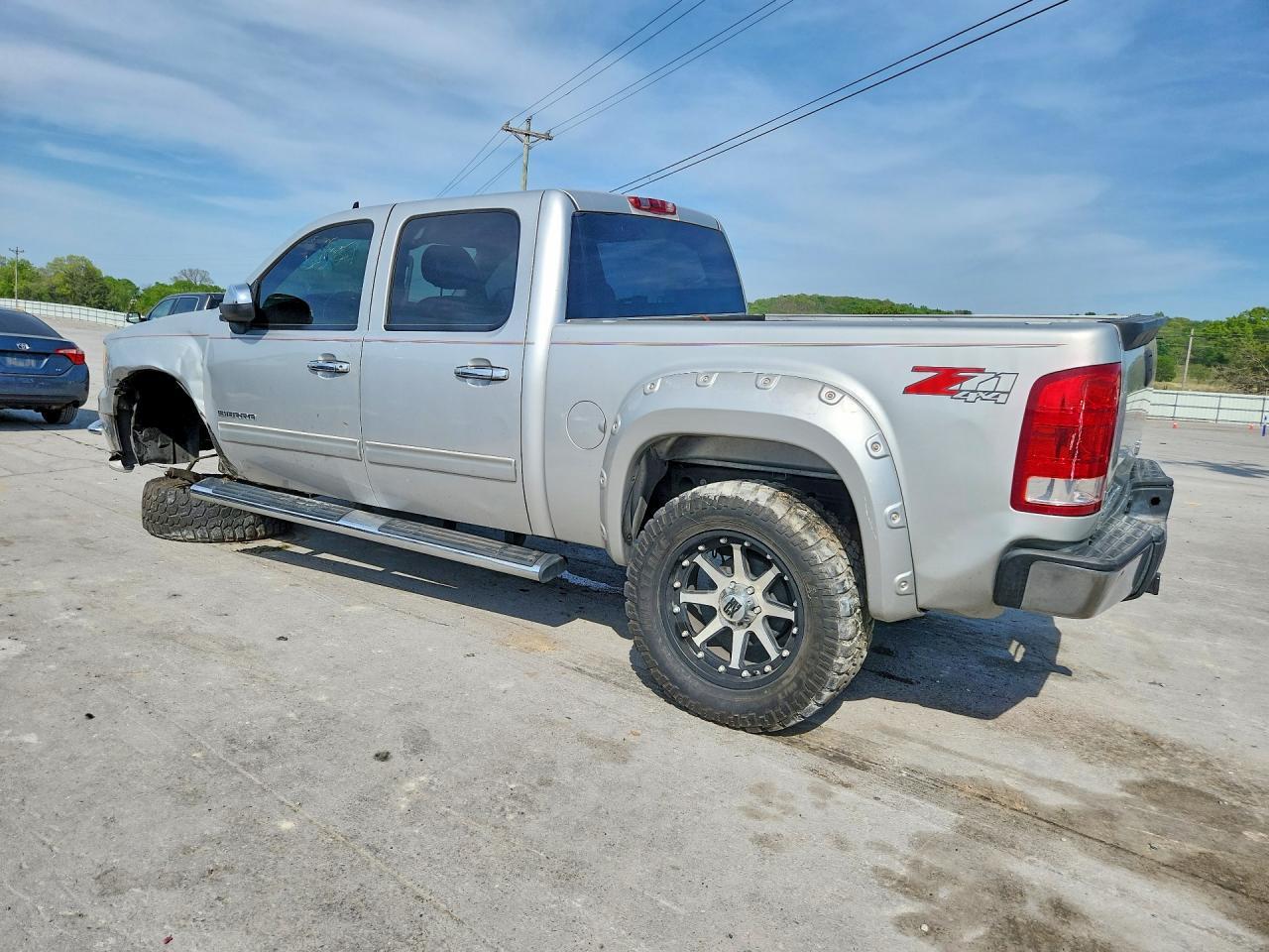 2010 GMC Sierra K1500 Sle - Image 2