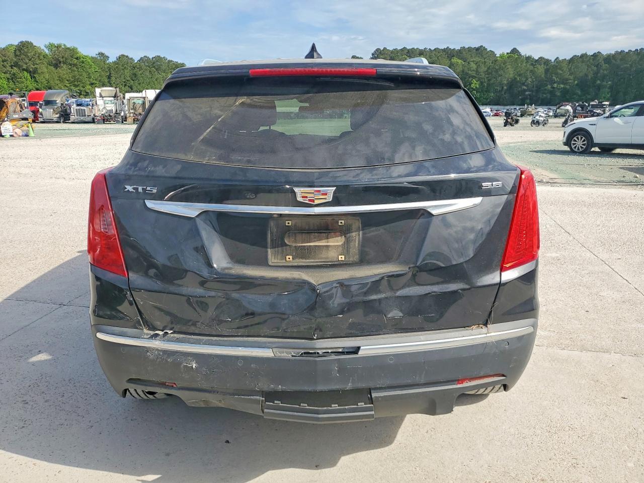 2018 Cadillac Xt5 Platinum - Image 6