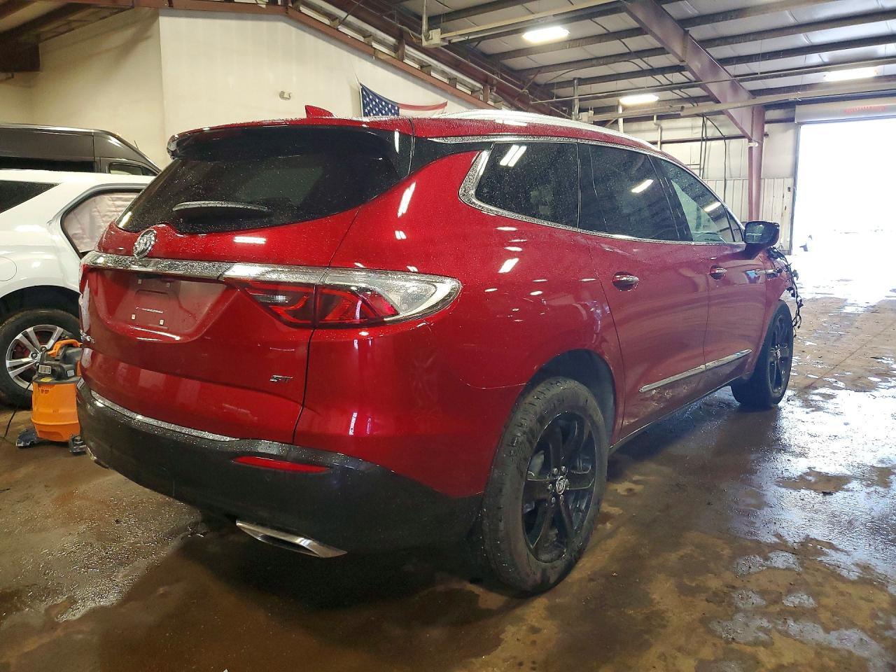 2024 Buick Enclave Essence - Image 3