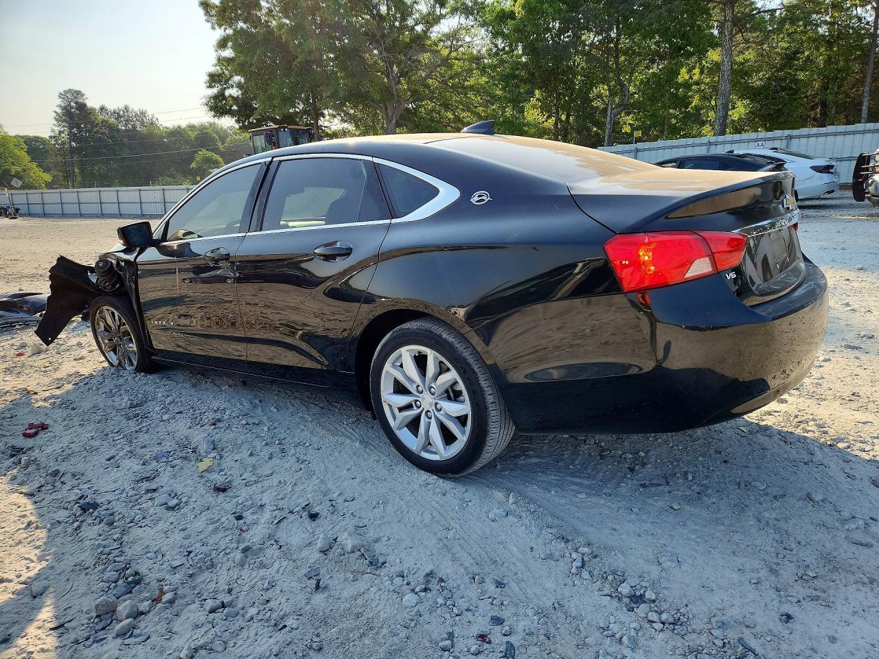 2017 Chevrolet Impala Lt - Фото 2