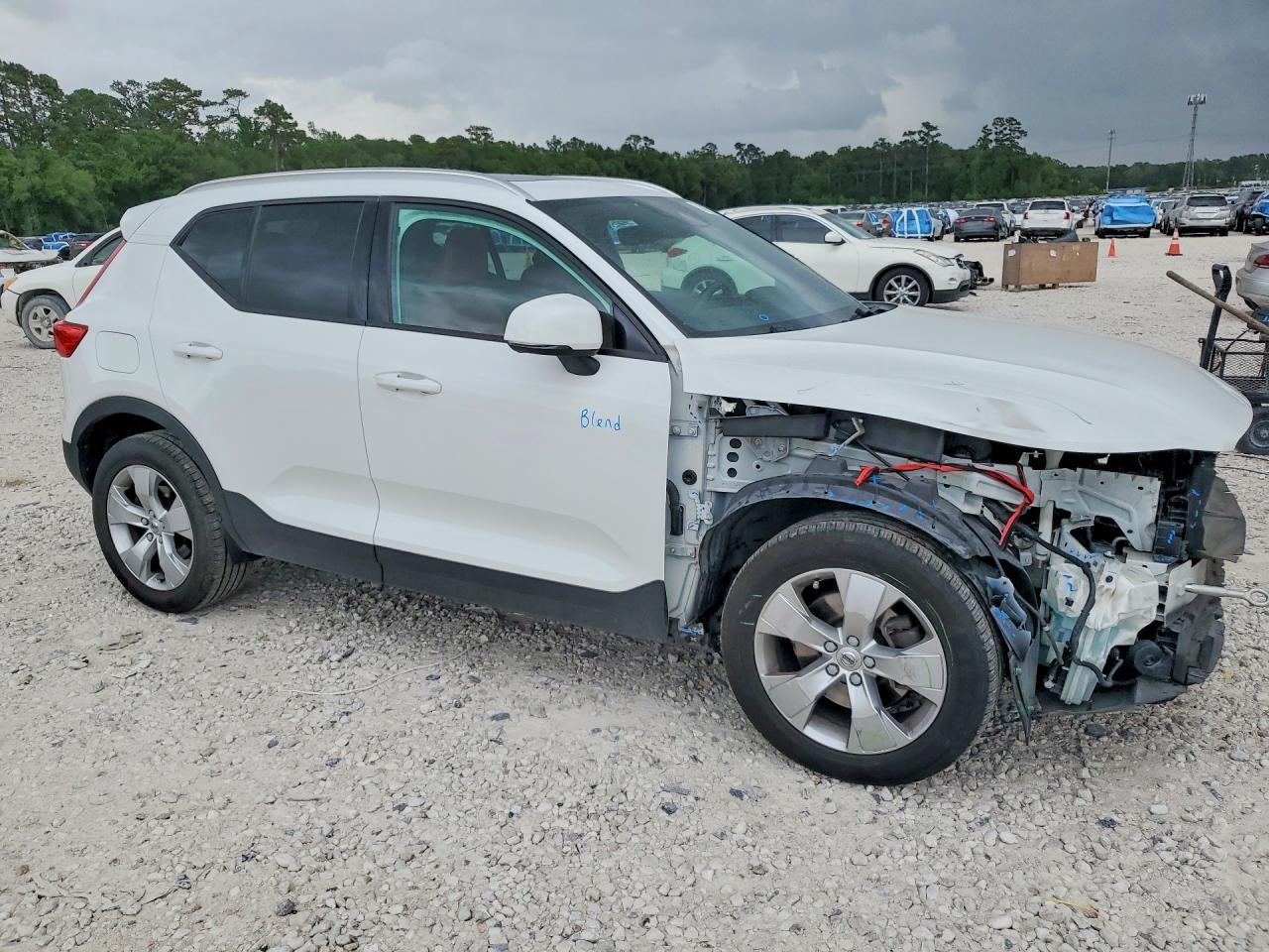 2019 Volvo Xc40 T5 Momentum - Фото 4